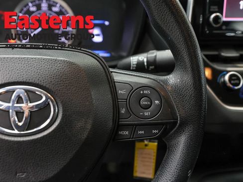 Used 2021 Toyota Corolla LE FWD image 15