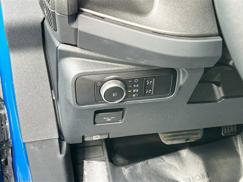 Used 2025 Ford Bronco Badlands image 10