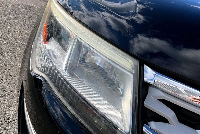 Used 2018 Ford Explorer XLT FWD image 31