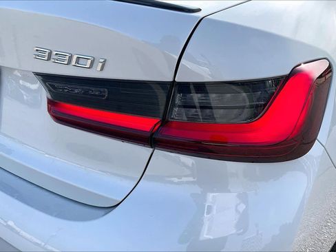 Used 2026 BMW 330i Sedan w/ M Sport Package RWD image 29