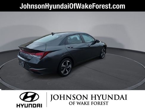 Certified 2023 Hyundai Elantra SEL w/ Convenience Package image 8