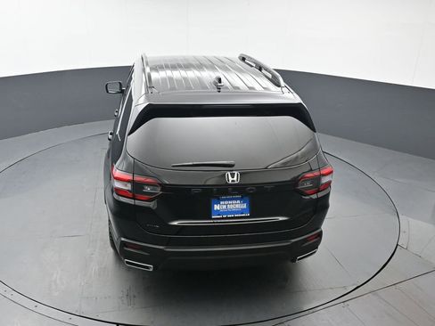 Certified 2025 Honda Pilot Sport image 41