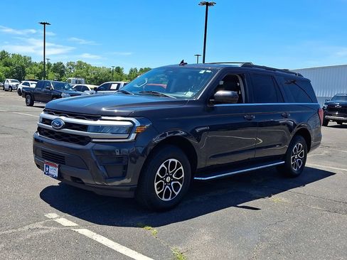 Used 2022 Ford Expedition Max XLT AWD/4WD image 6