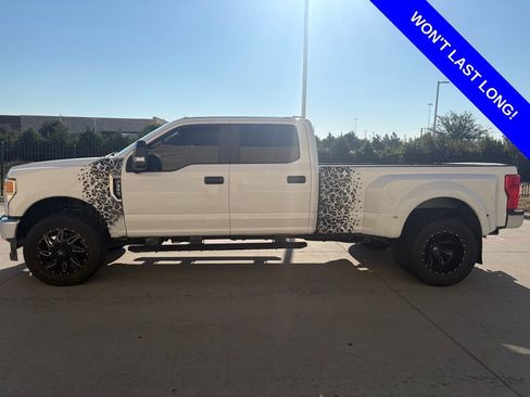 Used 2022 Ford F350 XL w/ STX Appearance Package AWD/4WD image 2
