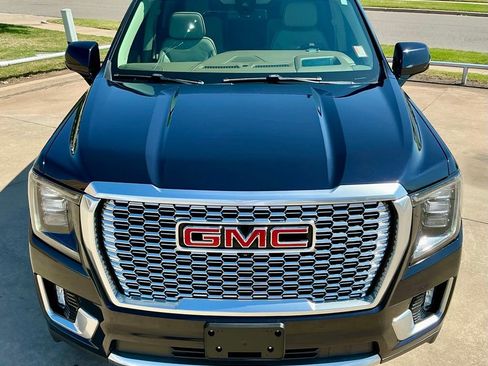 Used 2022 GMC Yukon Denali image 11