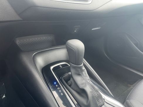 Used 2025 Toyota Corolla LE image 41