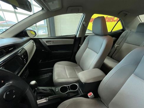 Used 2014 Toyota Corolla LE FWD image 12