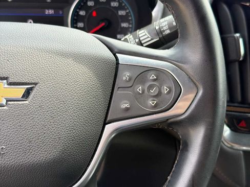 Used 2023 Chevrolet Traverse LT AWD/4WD image 21