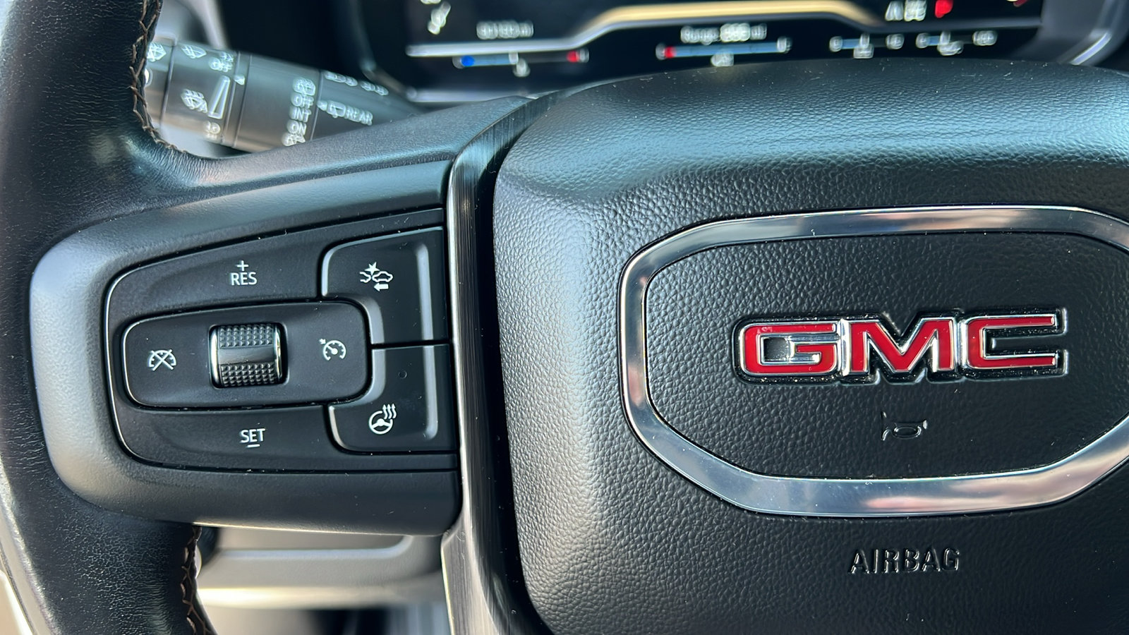 Certified 2023 GMC Yukon AT4 AWD/4WD image 29