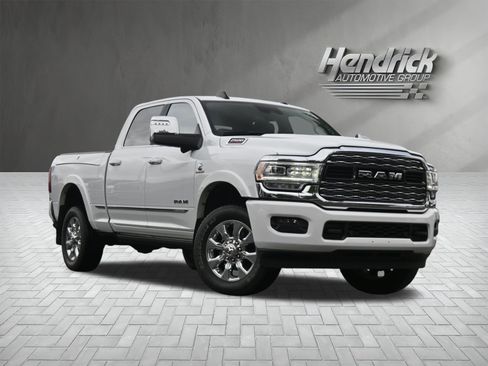 Used 2024 RAM 2500 Limited AWD/4WD image 2