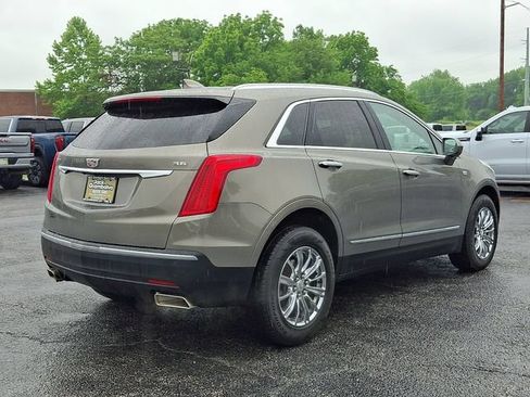 Used 2018 Cadillac XT5 Luxury w/ Driver Awareness Package FWD image 6