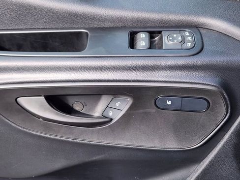 Used 2024 Mercedes-Benz Sprinter 2500 image 11