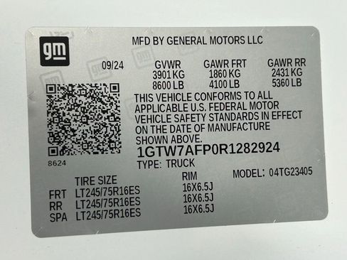 Used 2024 GMC Savana 2500 w/ Driver Convenience Package image 32