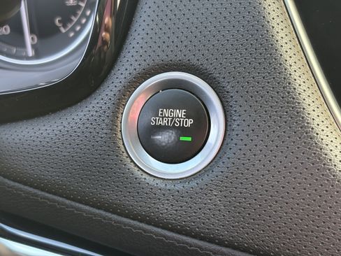 Certified 2024 Cadillac XT6 Luxury image 31