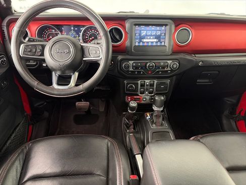 Used 2018 Jeep Wrangler Unlimited Rubicon w/ Cold Weather Group AWD/4WD image 14