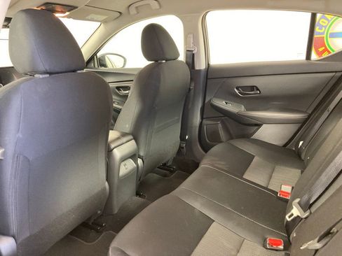 Used 2025 Nissan Sentra SV FWD image 15
