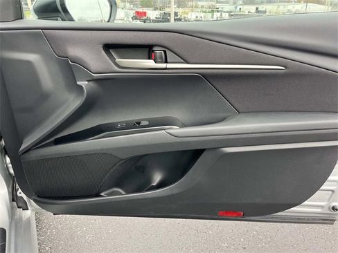 Used 2025 Toyota Camry LE image 23