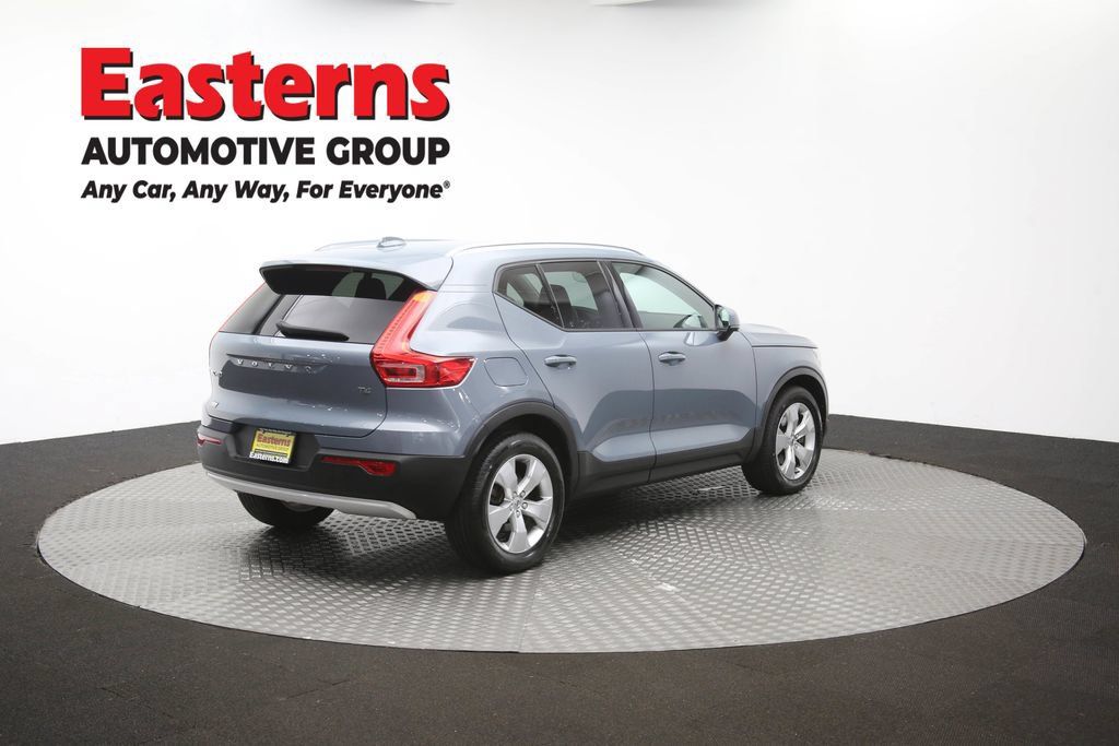 Used 2021 Volvo XC40 T4 Momentum FWD image 42