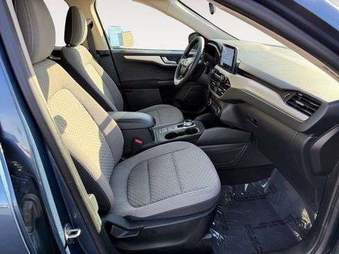 Used 2020 Ford Escape SE image 19