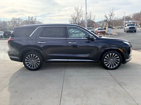 Used 2024 Hyundai Palisade Calligraphy image 4