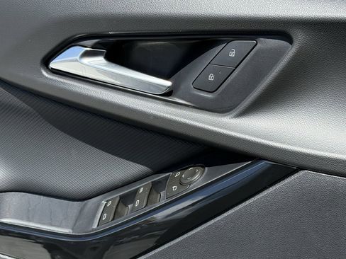 New 2026 Chevrolet Equinox LT w/ Safety and Technology Package FWD image 18