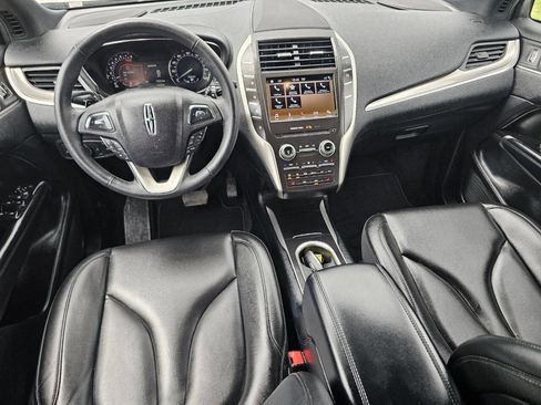 Used 2019 Lincoln MKC Premiere FWD image 8