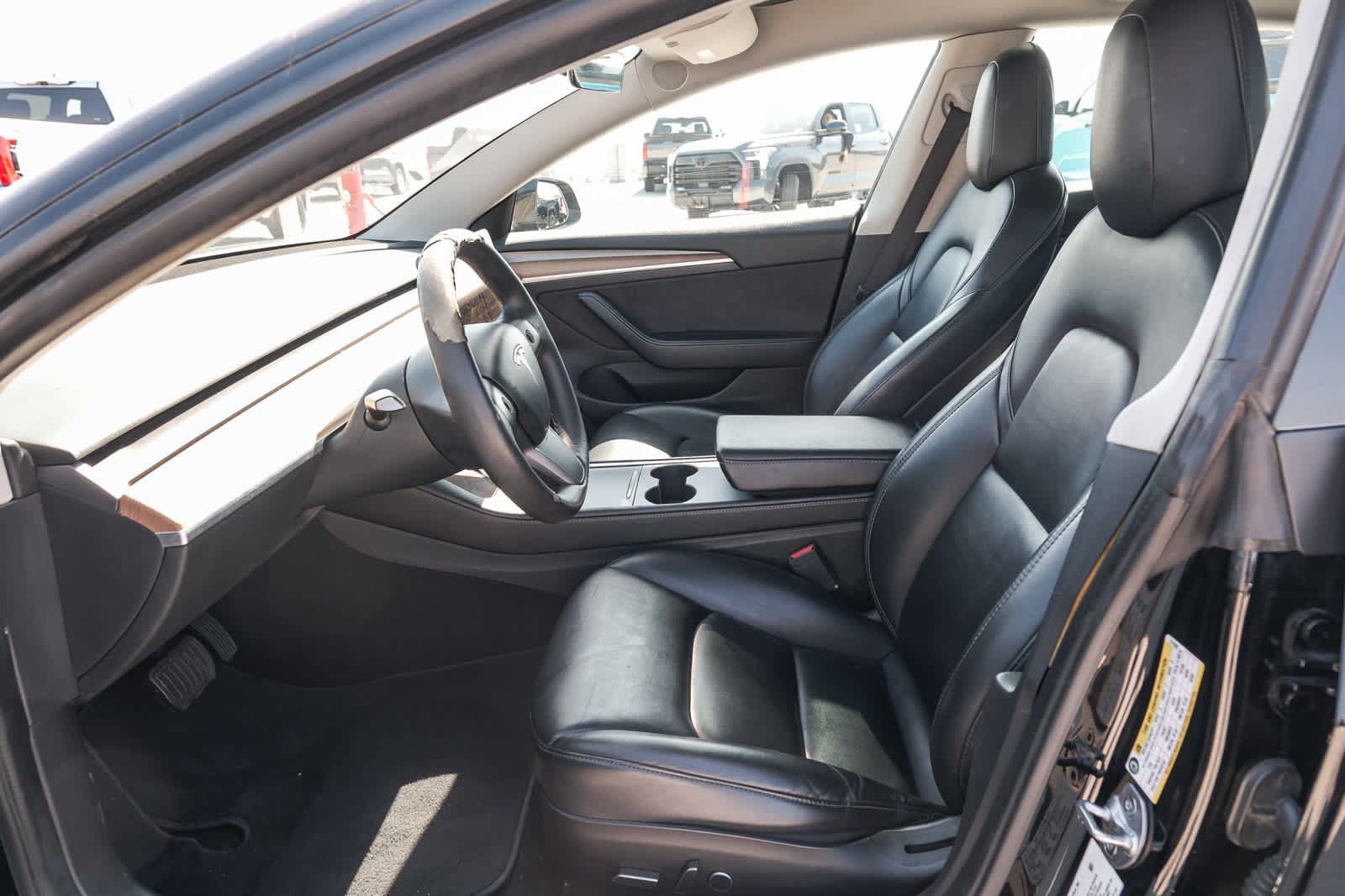 Used 2022 Tesla Model 3 Standard Range RWD image 18
