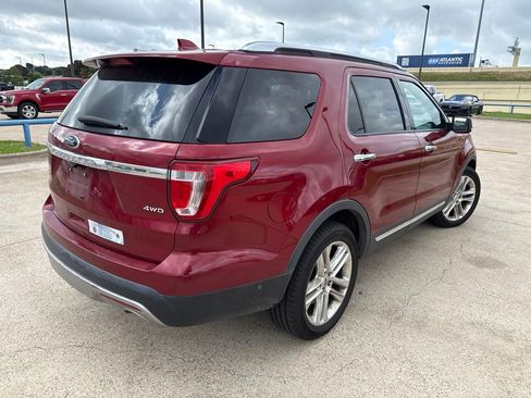 Used 2017 Ford Explorer Limited w/ Equipment Group 301A AWD/4WD image 11