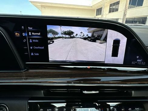Used 2023 Cadillac Escalade ESV Premium Luxury RWD image 25