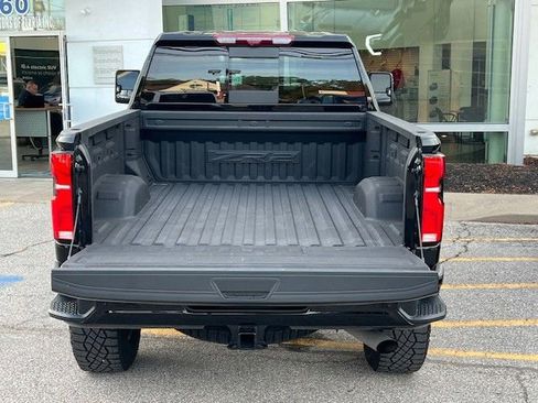 Certified 2024 Chevrolet Silverado 2500 ZR2 w/ Technology Package image 43