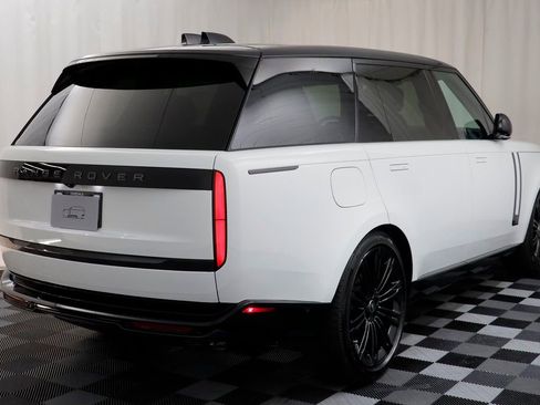 New 2025 Land Rover Range Rover Long Wheelbase Autobiography image 22