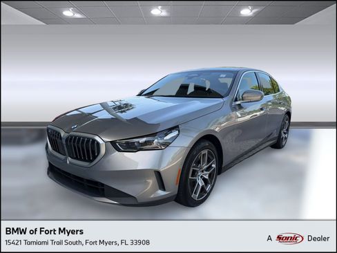 Used 2026 BMW 530i w/ Premium Package RWD image 1