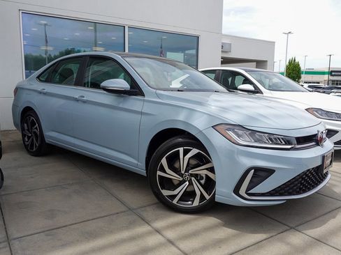 New 2025 Volkswagen Jetta SEL image 3