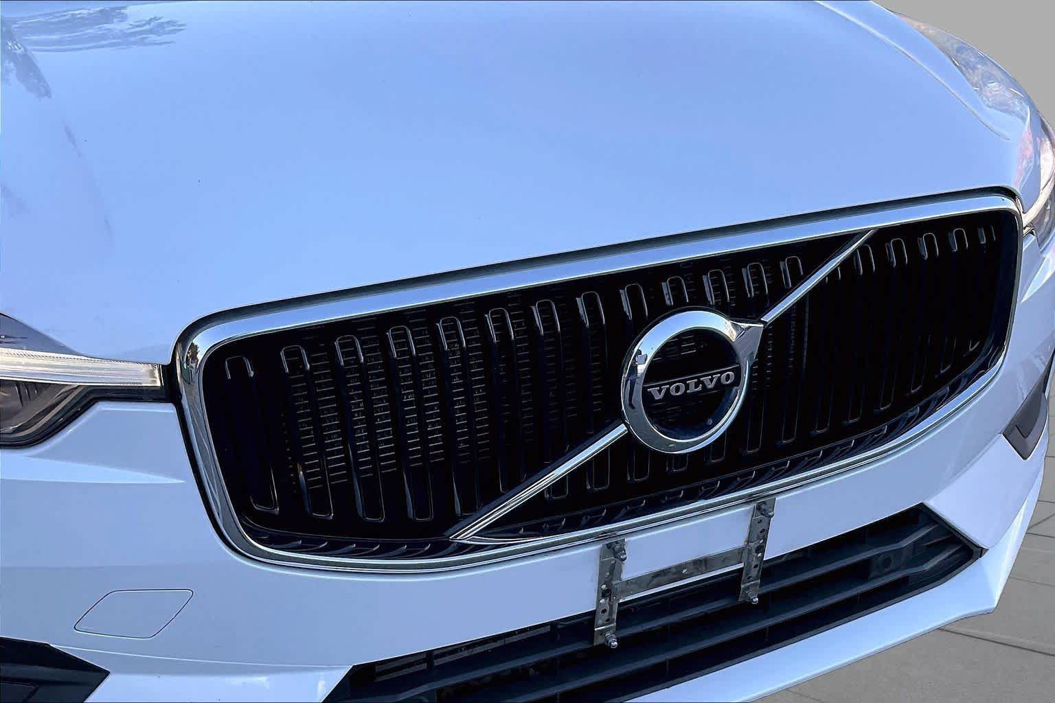 Used 2021 Volvo XC60 T5 Momentum w/ Premium Package AWD/4WD image 31