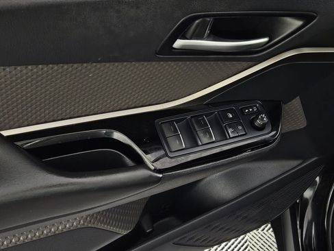 Used 2020 Toyota C-HR Limited FWD image 24