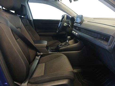 Used 2025 Honda CR-V EX image 16