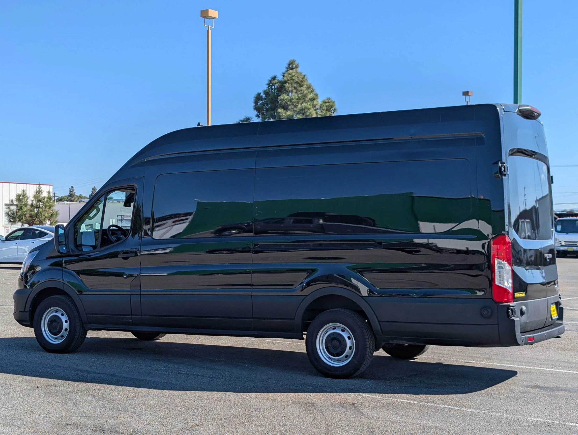Used 2020 Ford Transit 250 148 High Roof Extended w/ Load Area Protection Package RWD image 5