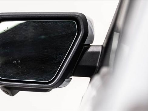 Used 2025 Ford F150 Lariat AWD/4WD image 15