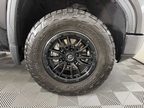 Used 2021 GMC Sierra 1500 AT4 w/ AT4 Premium Package AWD/4WD image 6