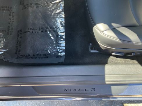 Used 2023 Tesla Model 3 Standard Range image 15