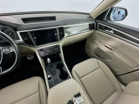 Used 2018 Volkswagen Atlas SE w/ R-Line Package FWD image 11