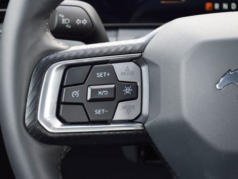 Certified 2025 Ford Mustang Coupe RWD image 9