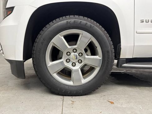 Used 2018 Chevrolet Suburban Premier AWD/4WD image 28