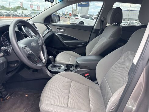 Used 2017 Hyundai Santa Fe Sport FWD image 9