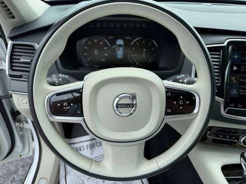 Used 2016 Volvo XC90 T6 Momentum w/ Momentum Plus Package AWD/4WD image 19