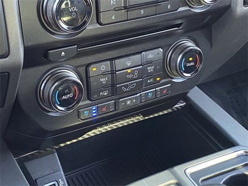 Used 2018 Ford F150 Raptor w/ Equipment Group 802A Luxury image 17