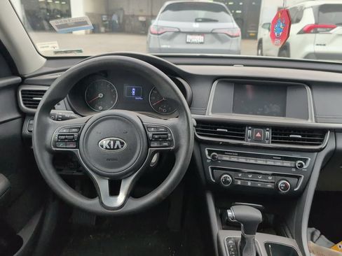 Used 2018 Kia Optima LX FWD image 11