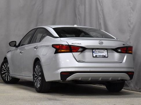 Used 2024 Nissan Altima 2.5 SV image 7