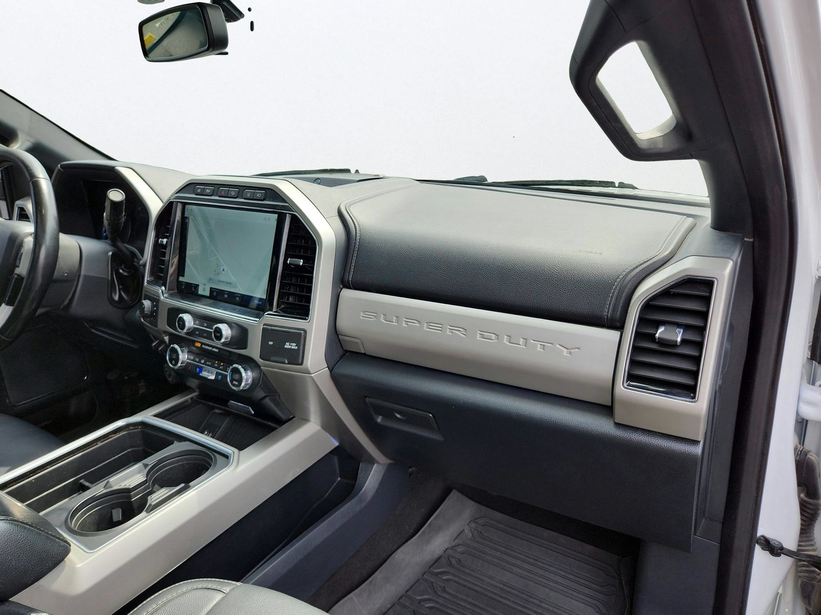 Used 2022 Ford F250 Lariat w/ Lariat Ultimate Package AWD/4WD image 27