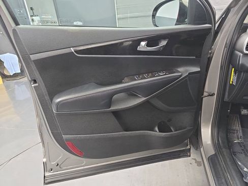 Used 2018 Kia Sorento LX FWD image 24